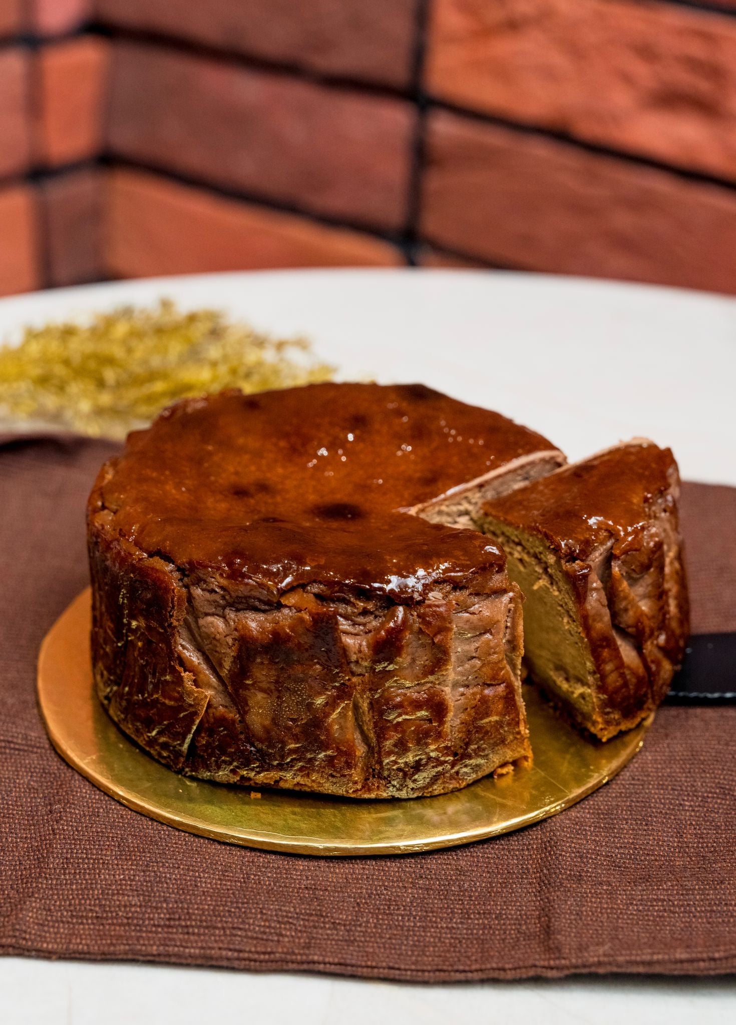 CHOCOLATE BASQUE BURNT CHEESECAKE